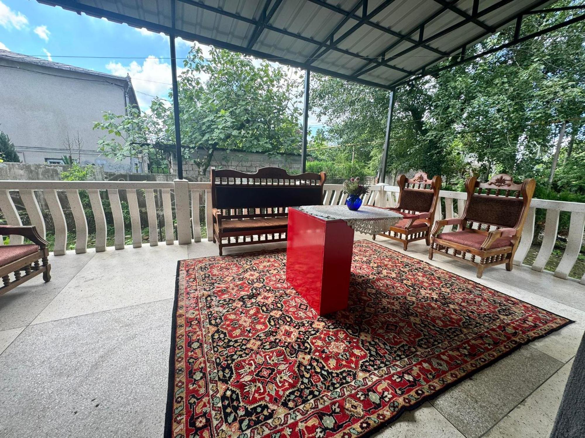 Zara-Guest House Zugdidi Esterno foto